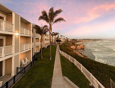 Pismo Lighthouse Suites