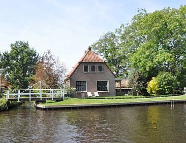 Huisje in Ossenzijl