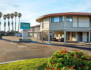 Sands by the Sea Motel