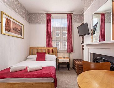 St Athans Hotel