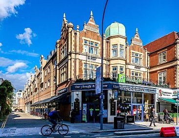 Holiday Inn Express London-Hammersmith, an IHG Hotel