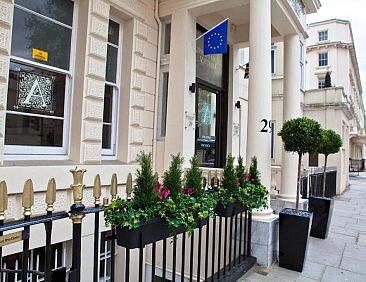 The 29 London - FKA Airways Hotel Victoria