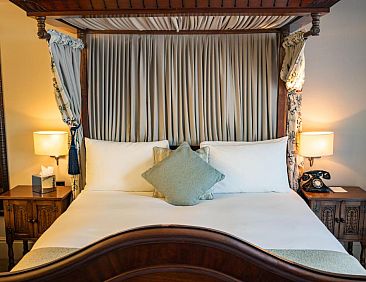 The Red Lion Hotel