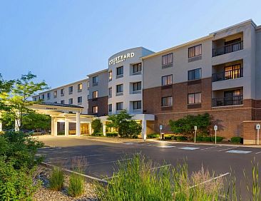Courtyard by Marriott Madison West / Middleton