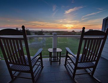 Pacific Reef Hotel &amp; Light Show