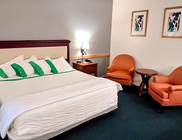 GuestHouse Inn Enumclaw