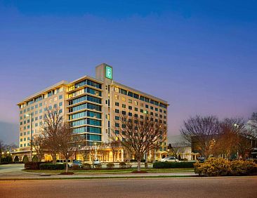 Embassy Suites by Hilton Hampton Convention Center