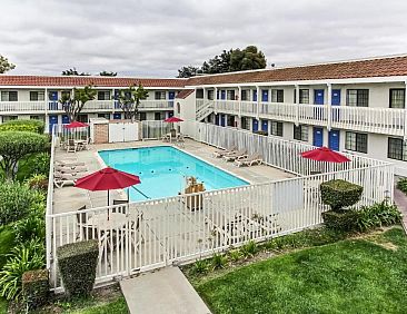 Motel 6-Salinas, CA - North Monterey Area