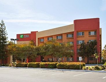 Holiday Inn Express Hotel Union City, an IHG Hotel