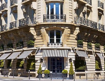 Le Dokhan's Paris Arc de Triomphe, a Tribute Portfolio Hotel