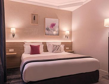 Magda Champs Elysées